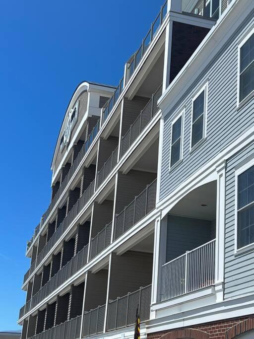 Apartment Ocean Front At The Surf
